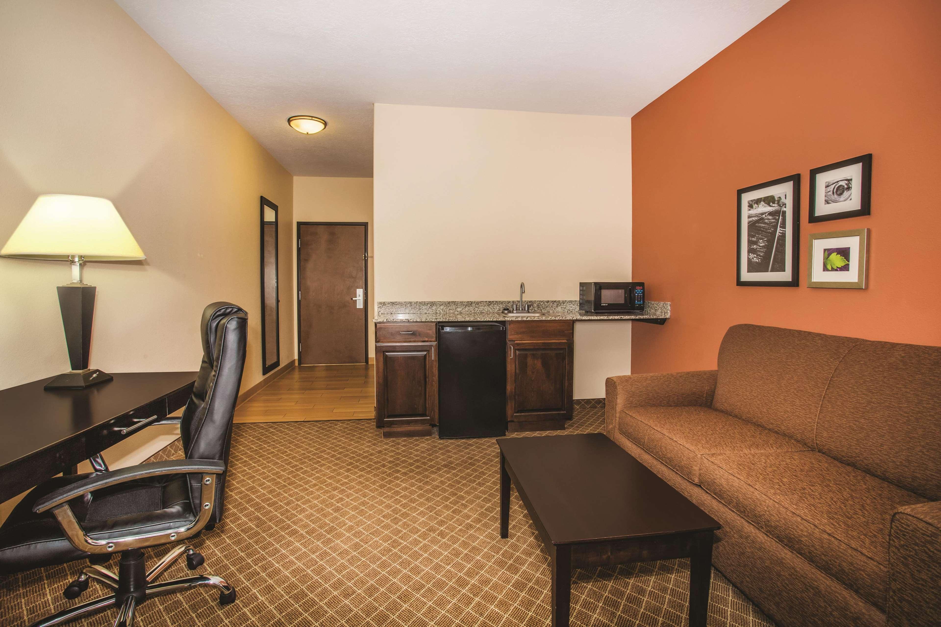 Hotel La Quinta By Wyndham Ely Exterior foto
